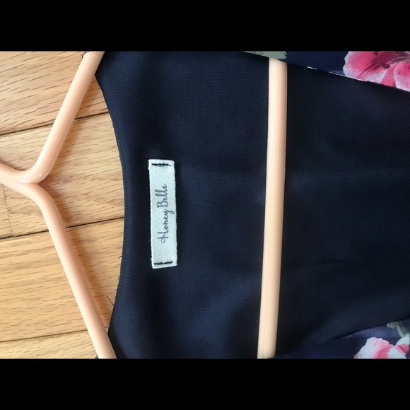 Low cut floral dress - Picture 2 of 2